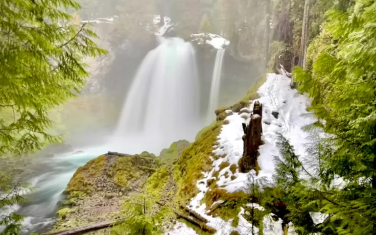 Sahalie Falls winter Chris LaVoie 768x480
